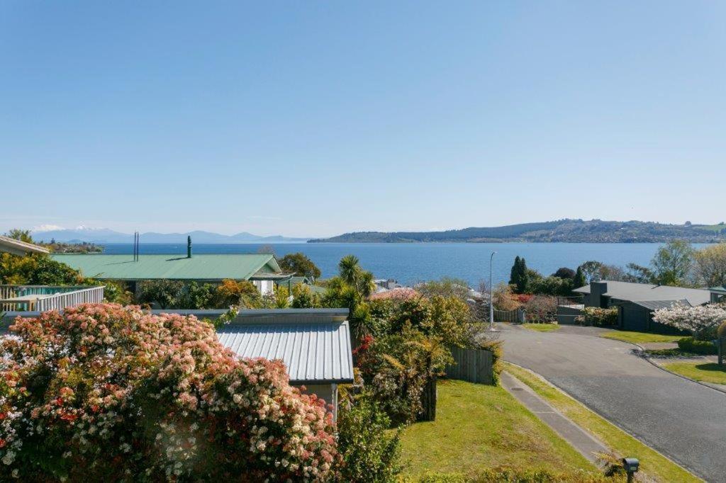 2Mins To Lakefront Family Retreat Taupo Exteriér fotografie